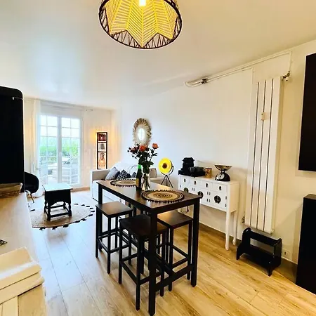 Boho Garden- Apartment *